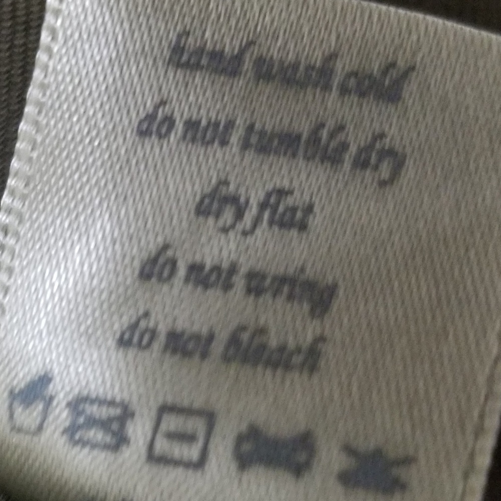 NWOT Olive Top Ruffle Bottom Large - Picture 8 of 8